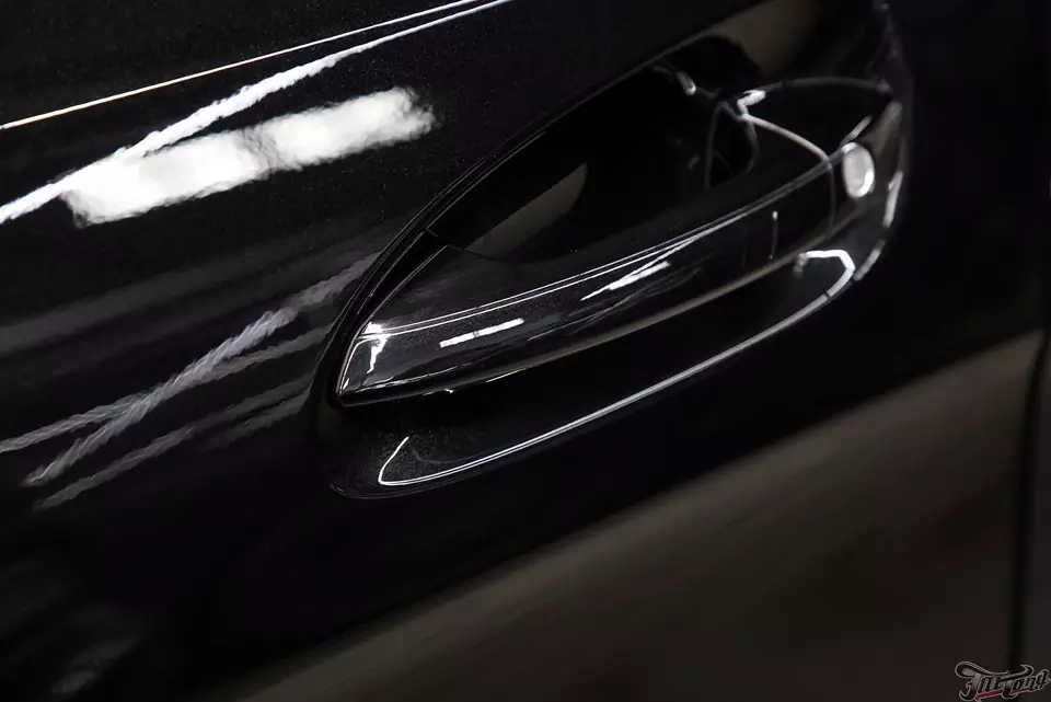 Mercedes GL63 AMG. Полный антихром кузова.